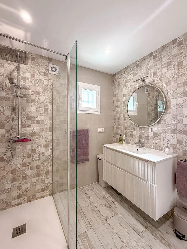 Salles de bain - Rustic House with Pool in Tolox