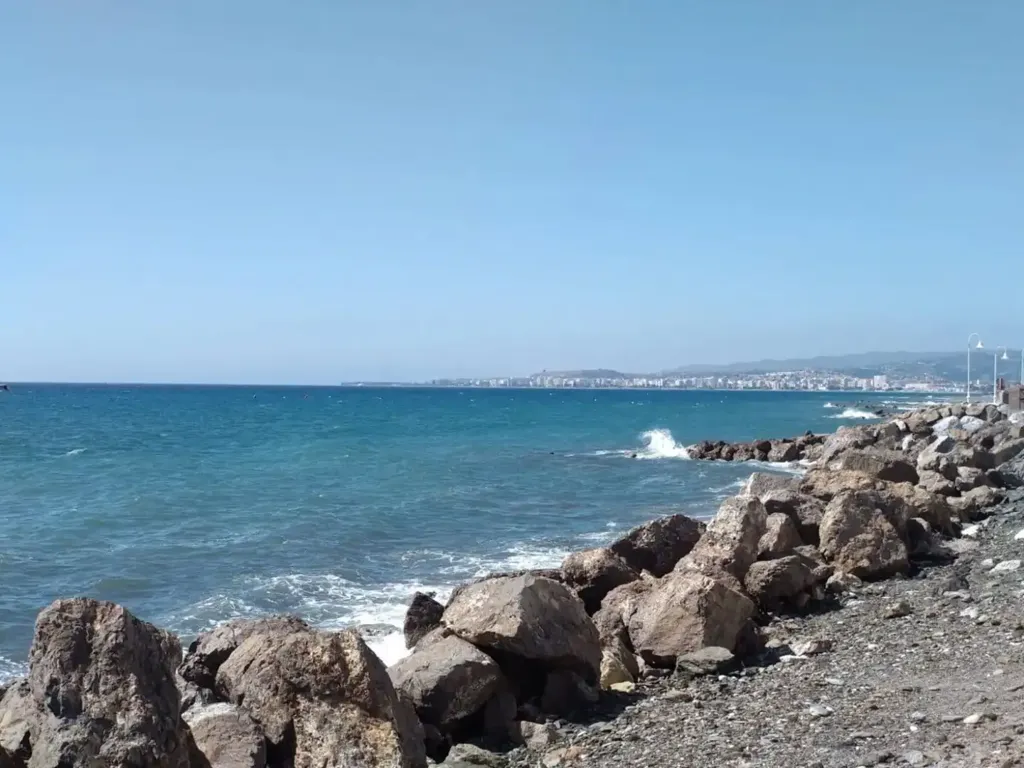Piso con vistas a la montaña y al jardín en Vélez-Málaga