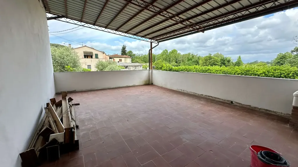 Terrass - Villa with Garden in Capannori