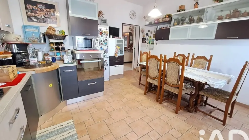 Cuisine - Apartment with Balcony in Rovigo