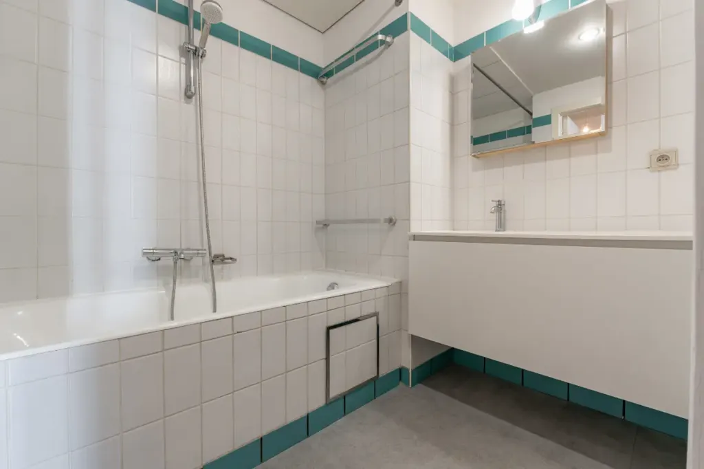 Salles de bain - Appartement avec Balcon Sud-Ouest à Bruxelles