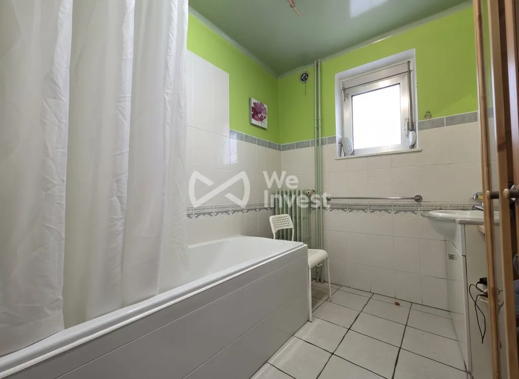 Vannitoad - Spacious House with Courtyard in Saint-Laurent-sur-Othain