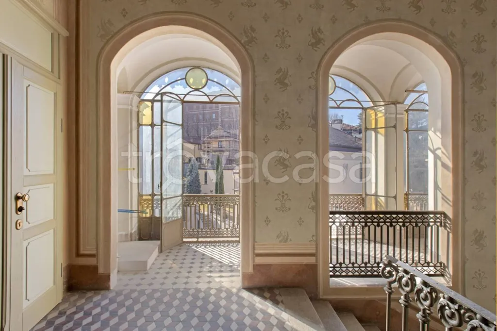 Esik - Historic Villa with Panoramic View in Rivoli
