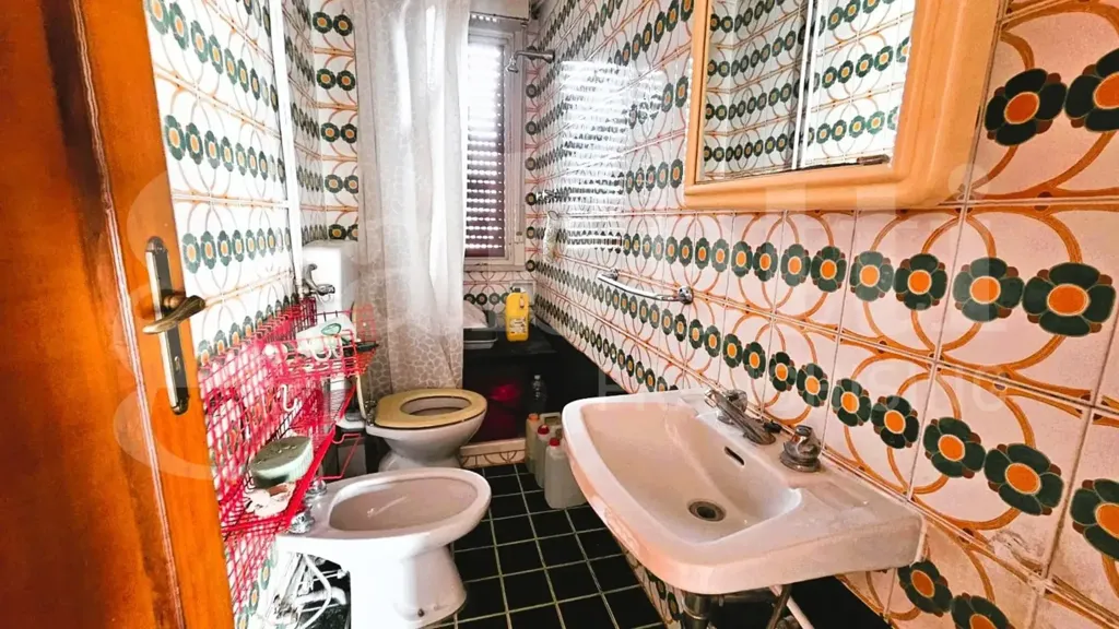Salles de bain - Spacious Apartment with Balcony in Messina