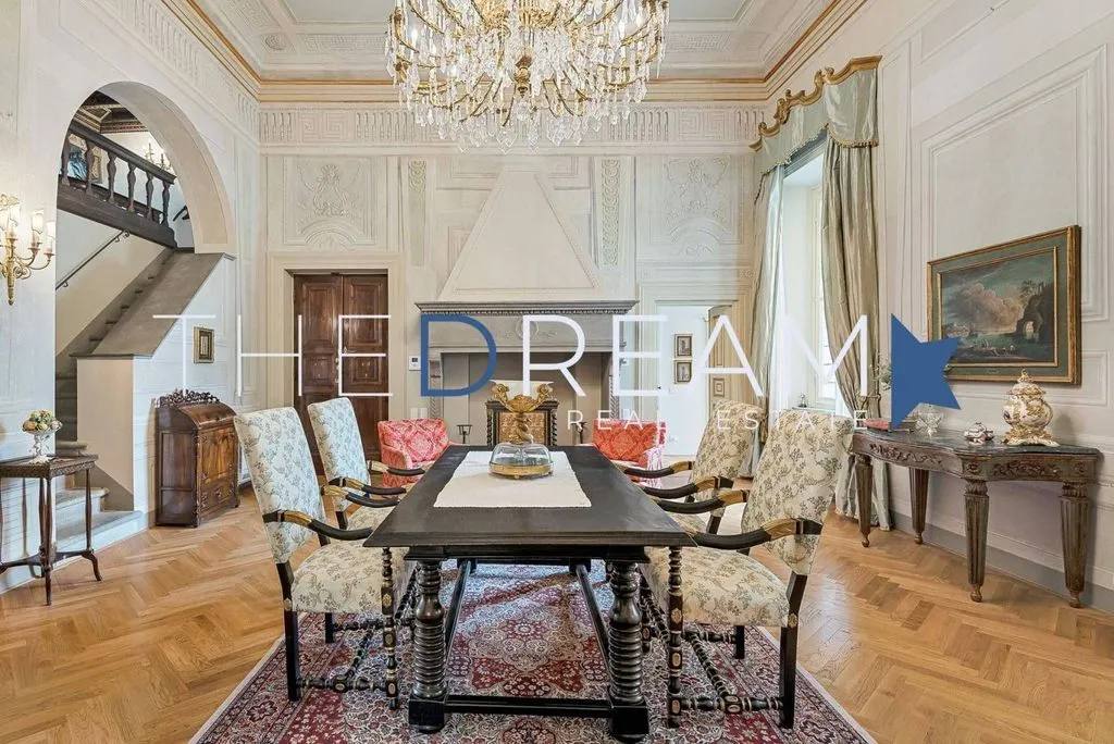 Sala da pranzo - 5-Bedroom Flat in Historic Building, Lucca