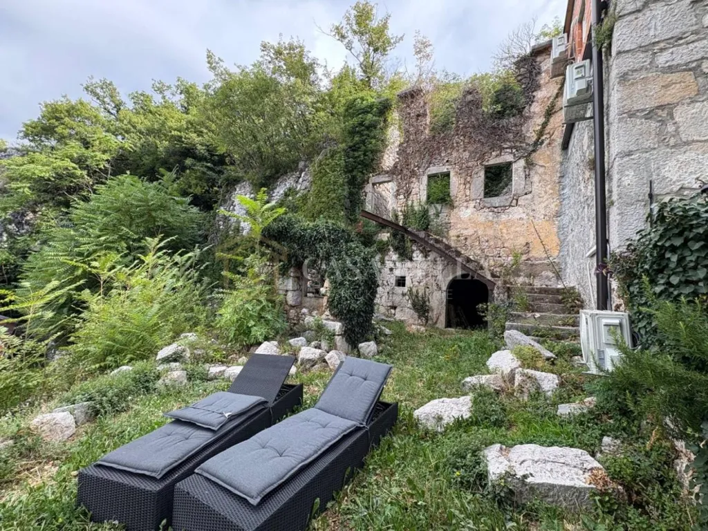 Aed - Stone House with Potential in Grižane, Vinodolska