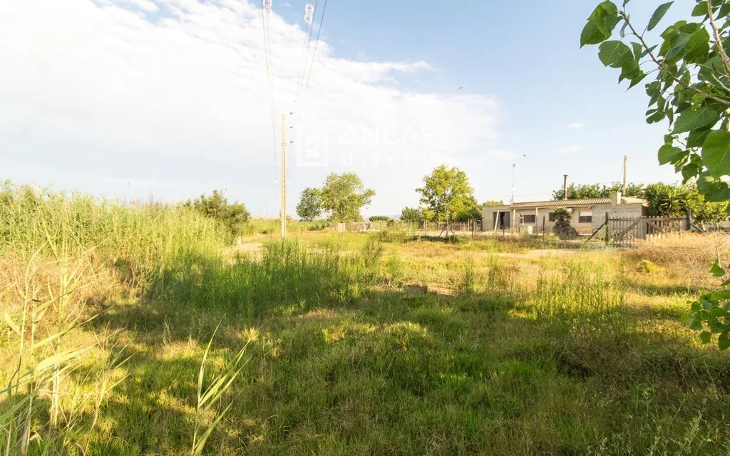 Jardin - Detached Chalet with Fireplace in Deltebre