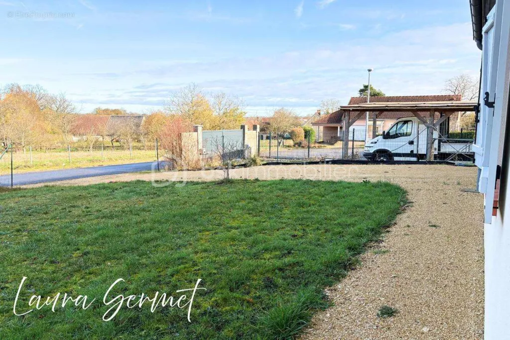 Extérieur - Pavillon de Plain-Pied avec Terrasse à Dampierre-en-Graçay