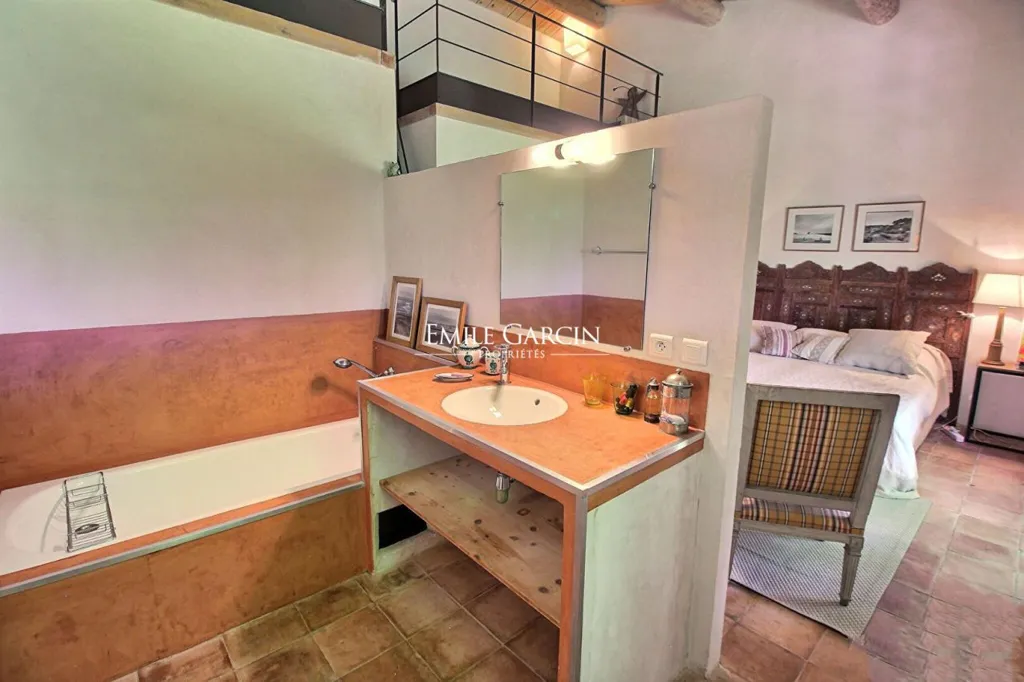 Vannitoad - Provençal Bastide with Pool near Aix-en-Provence