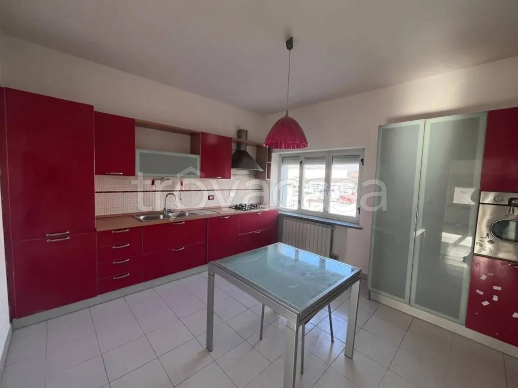 Köök - Two-Level Apartment with Balcony in Ivrea