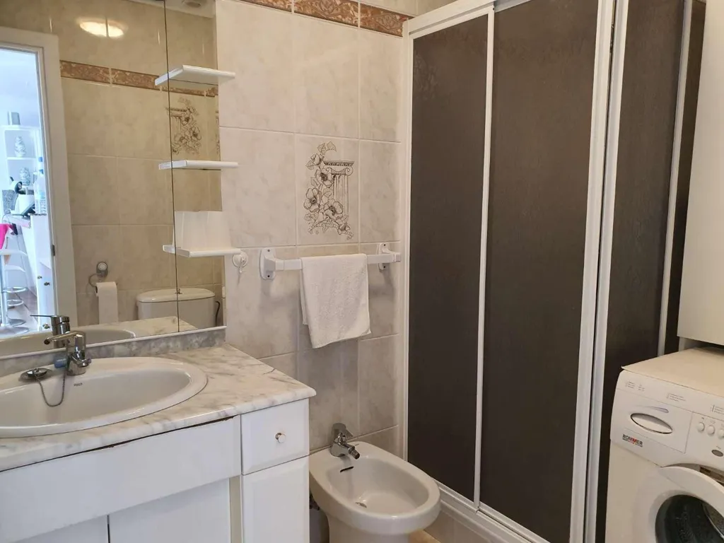 Salles de bain - Beachfront Apartment with Terrace in Torrox