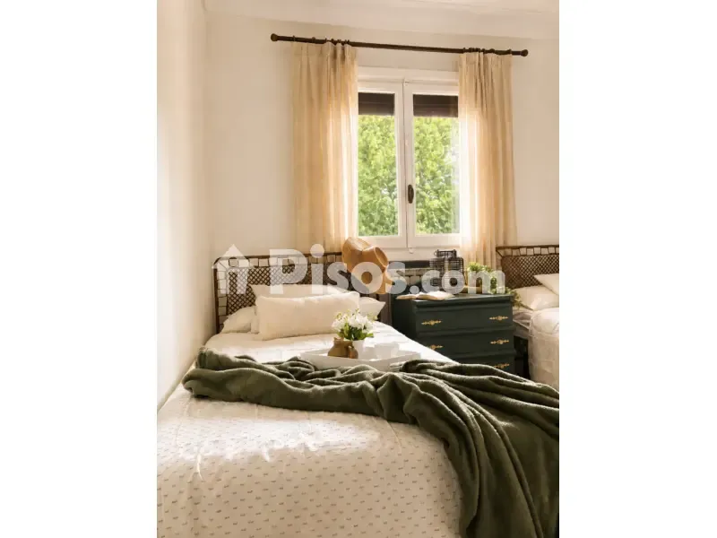 Chambres - Apartment with Terrace and Mountain Views in Gi-3560