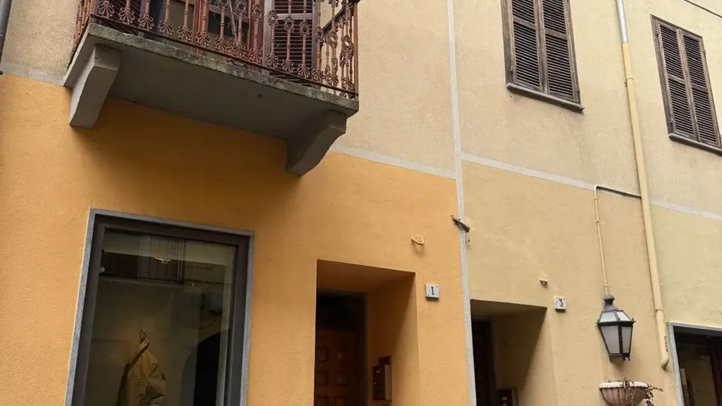 Extérieur - 5-Bedroom Apartment with Balcony in Cirié