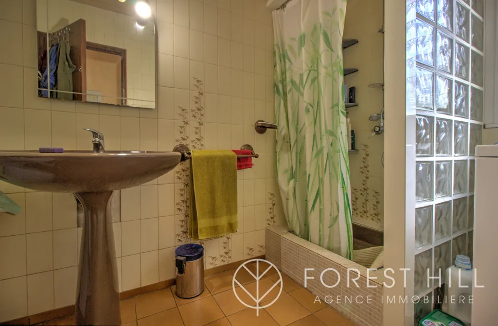 Salles de bain - Maison 4 Faces avec Jardin à Céret