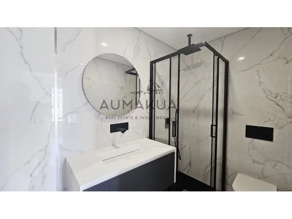 Salles de bain - Modern Flat with Electric Car Charging in Almancil