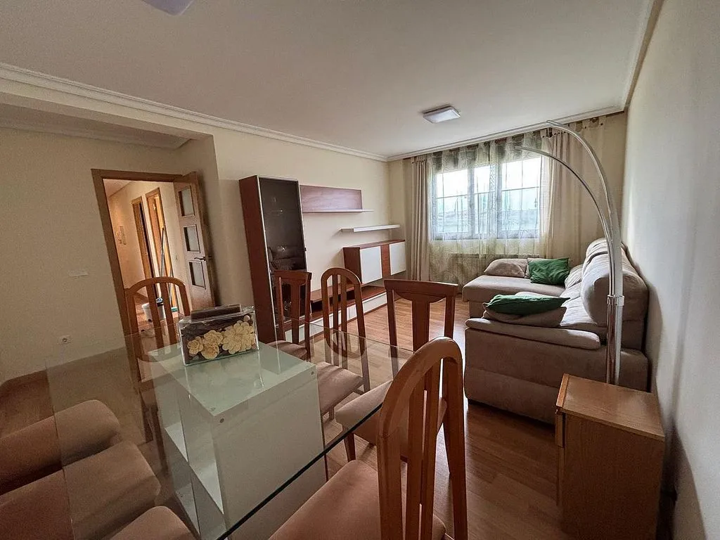 Söögituba - Furnished Flat with Parking in Castelanos de Moriscos
