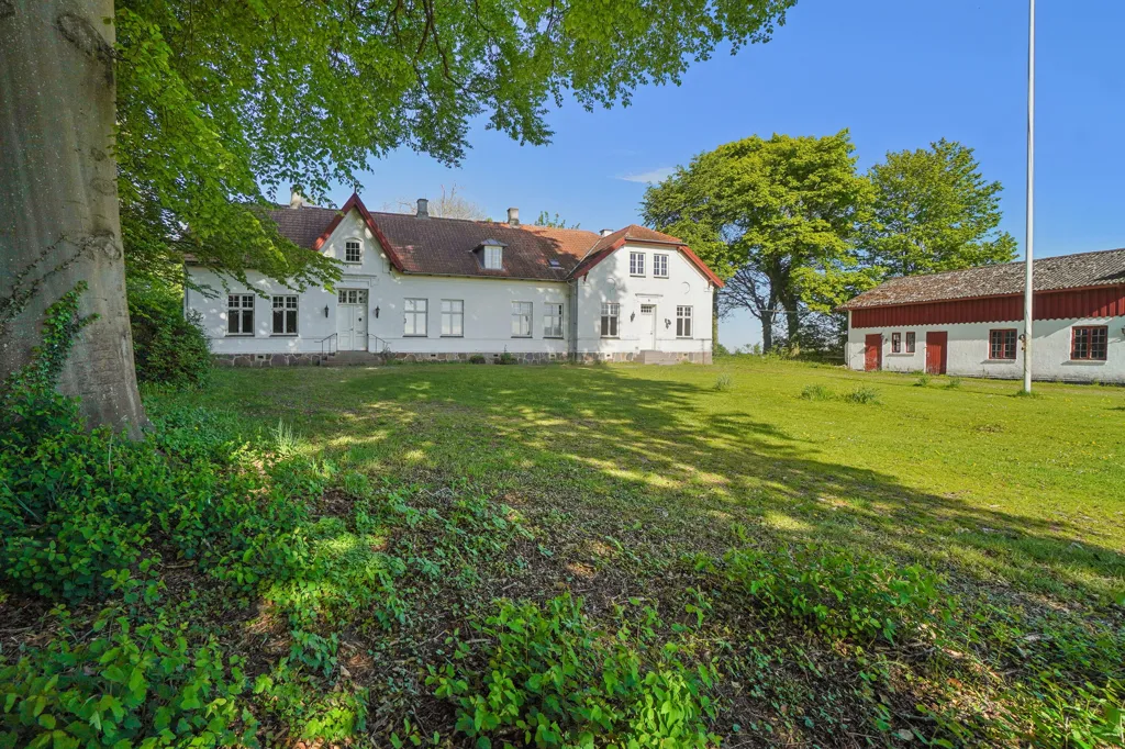 Välivaade - Renovated Rectory with Forest View in Hvedstrup