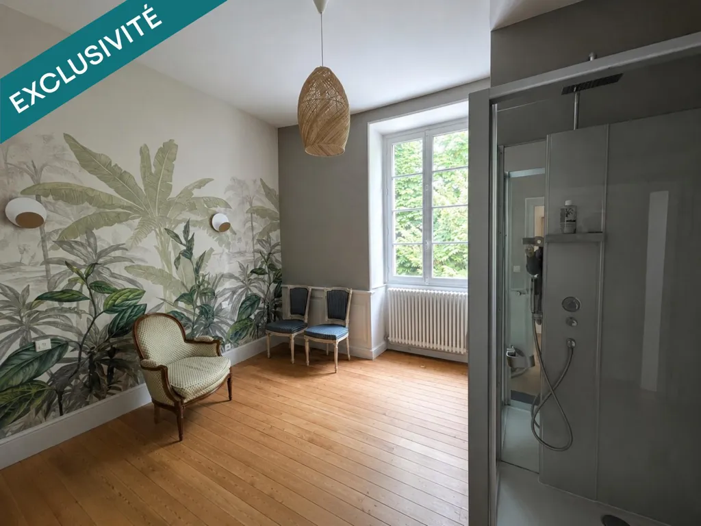 Vannitoad - City House with Courtyard in Laval