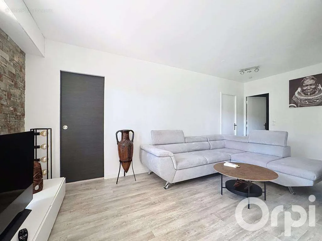 Séjour - Appartement F4 clés en main avec parking aux Ulis