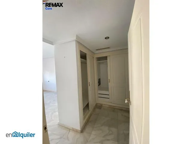 Esik - Spacious Flat with Balcony in Cáceres Old Town
