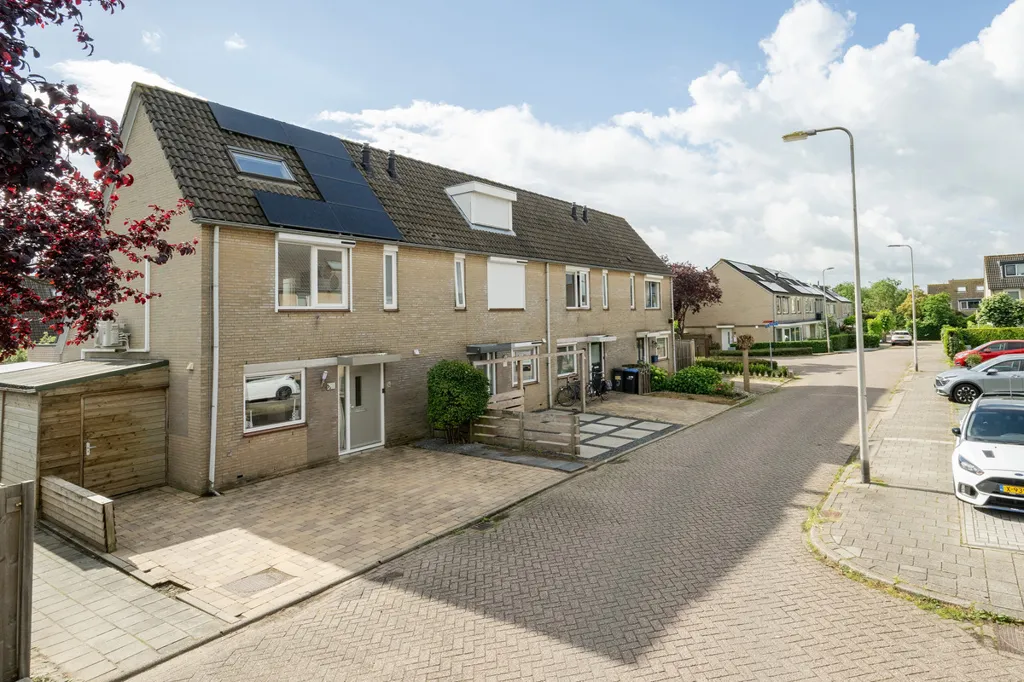 Välivaade - Modernised Corner House with Garden in Leerdam