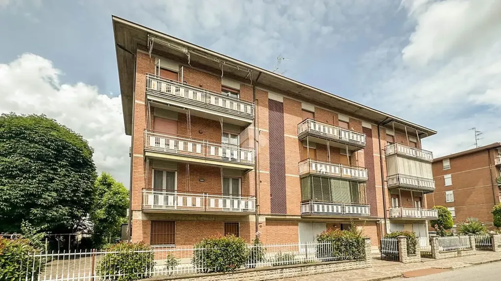 Extérieur - Three-Bedroom Apartment with Balcony in Carpi