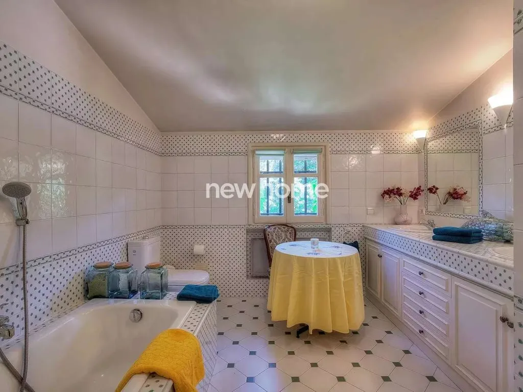 Vannitoad - Provencal Villa with Pool in Cannes Hinterland