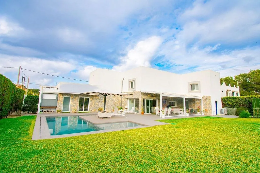 Pool - Luxury Villa with Pool in El Toro