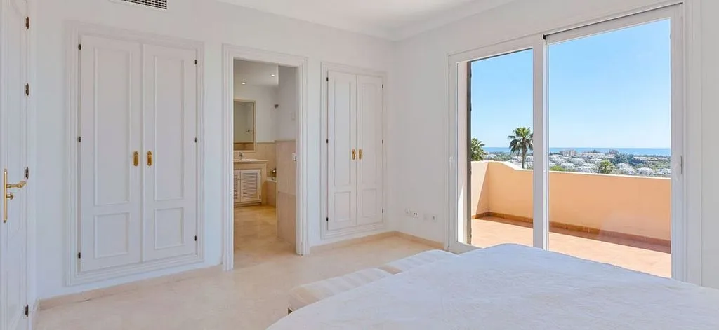 Chambres - Duplex Adjoined Chalet with Pool in Atalaya, Estepona