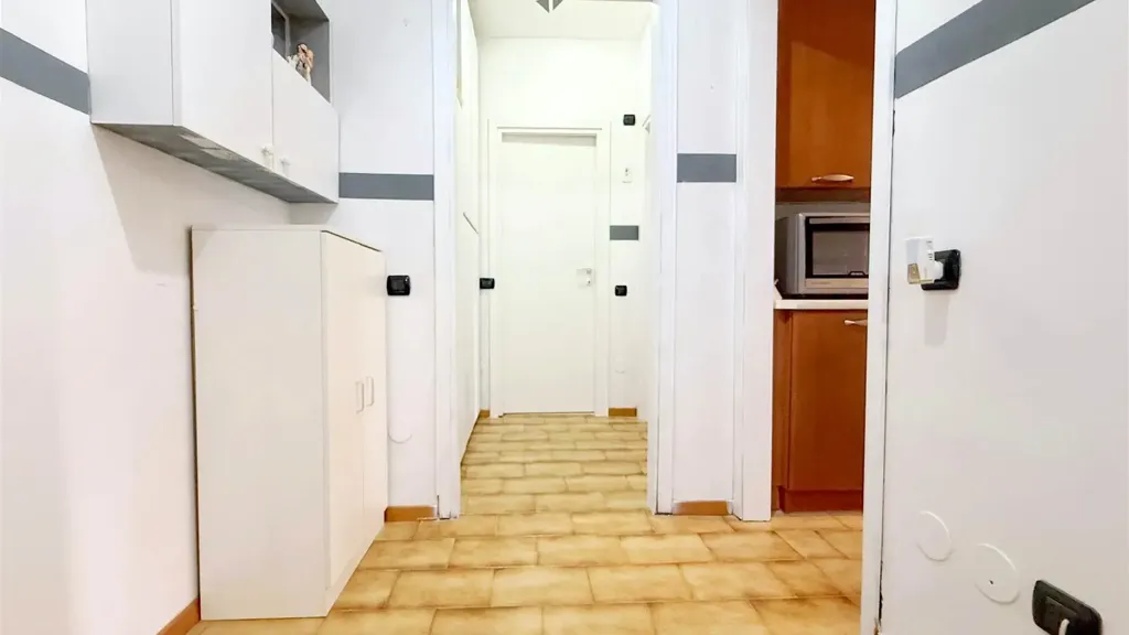 hallway_entrance