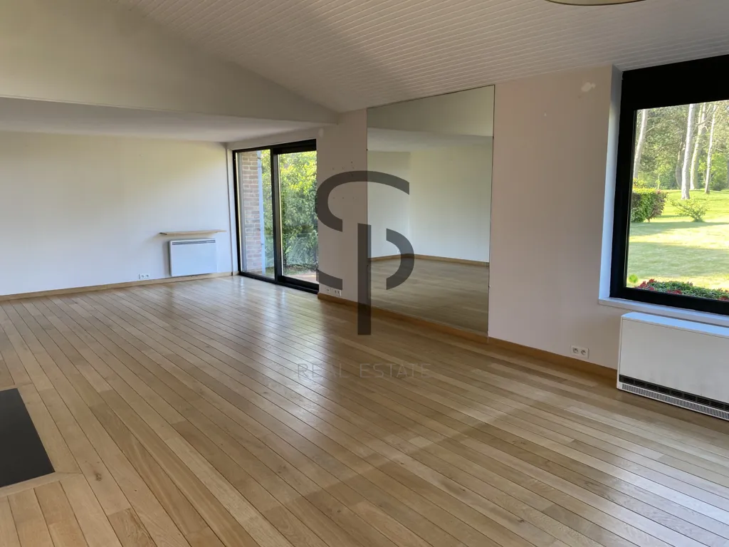 Séjour - Maison avec Vue Golf et Terrasse à Brigode