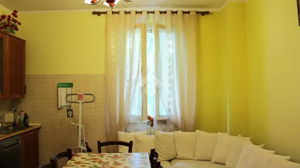 Söögituba - Fully Rented Flat with Balcony in Meldola