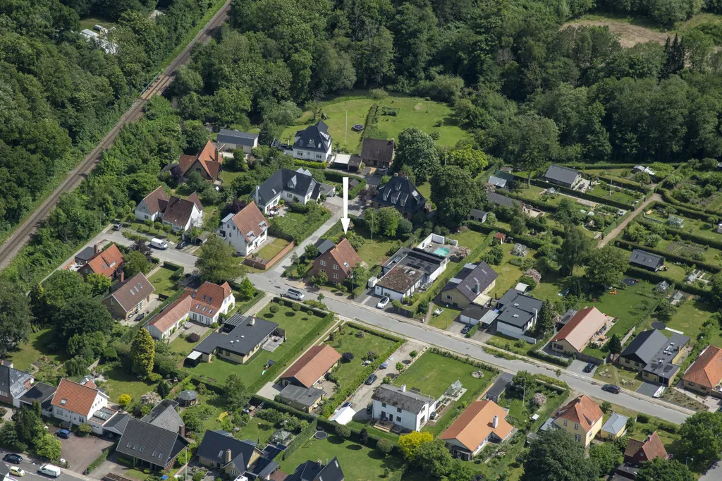 Classical Villa with Architect-Designed Garden in Odense