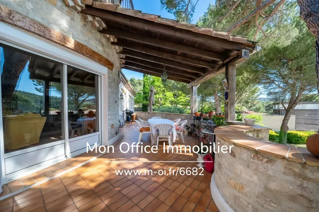 Terrass - Charming Villa with Pool on Rove Heights