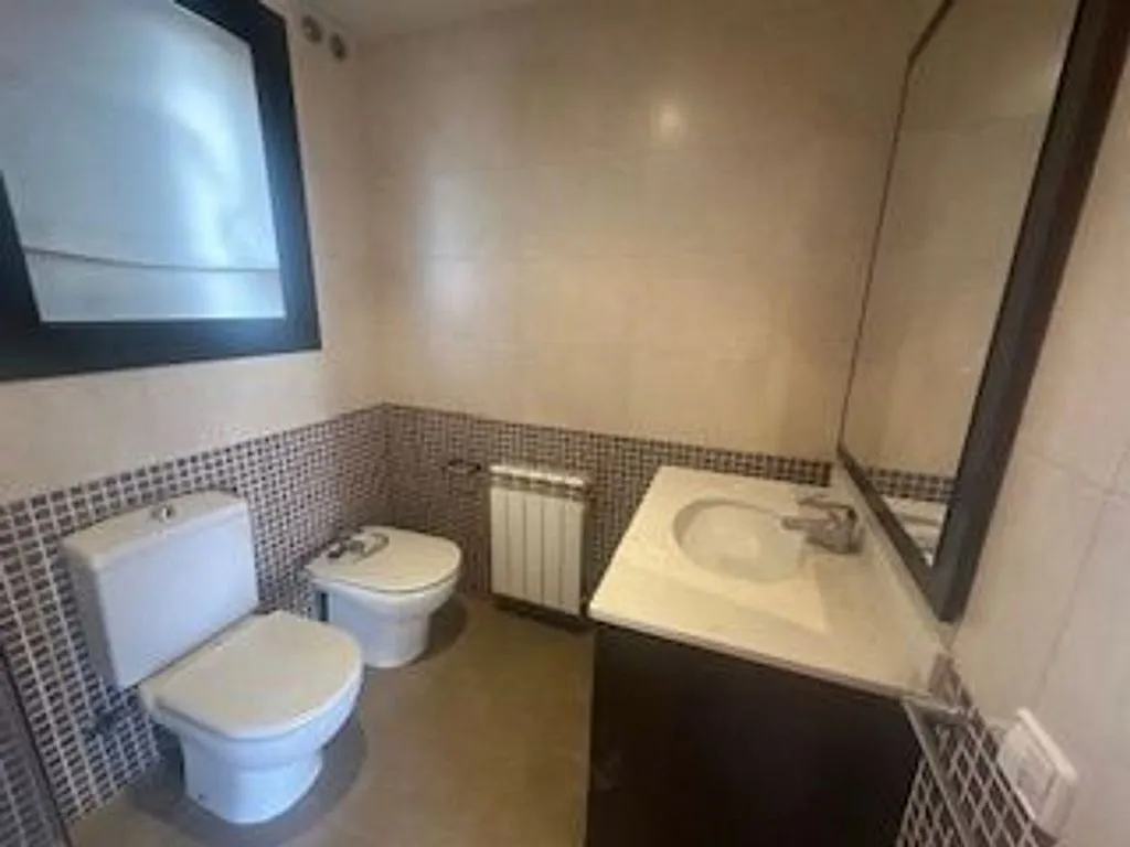 Salles de bain - Duplex with Terrace and Balcony in Terrassa Centre