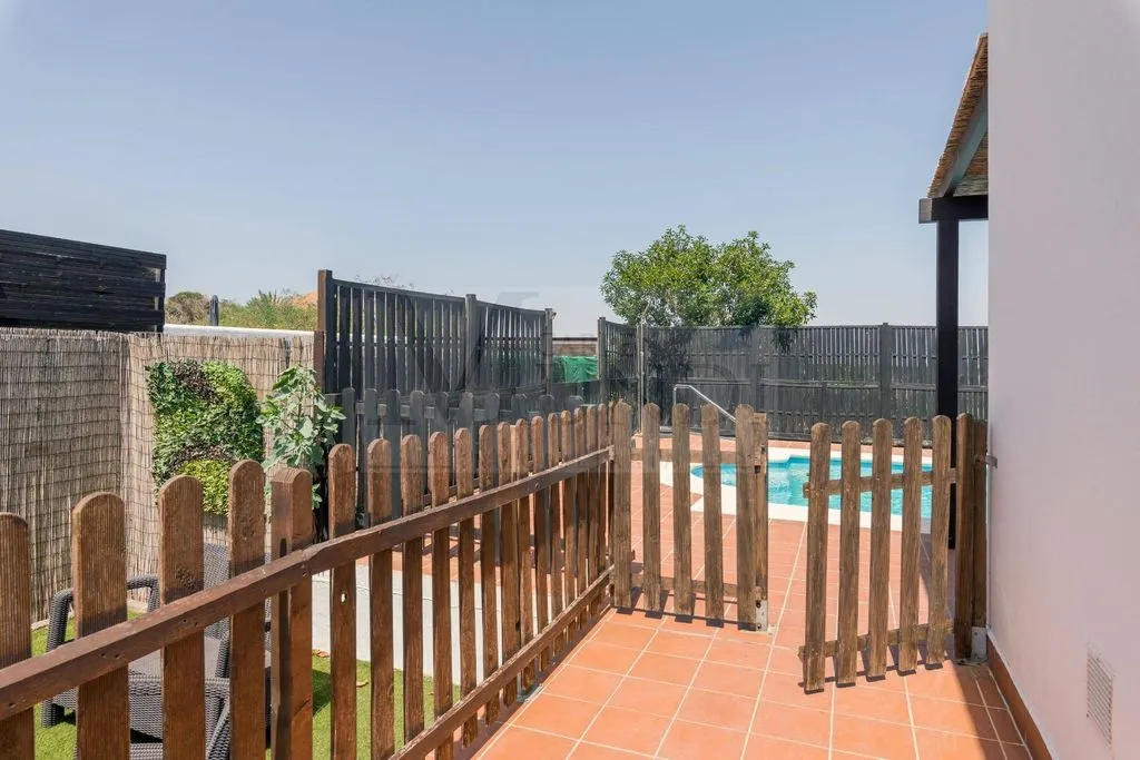 Piscine - Luxury Villa with Pool in Villaverde, Getafe