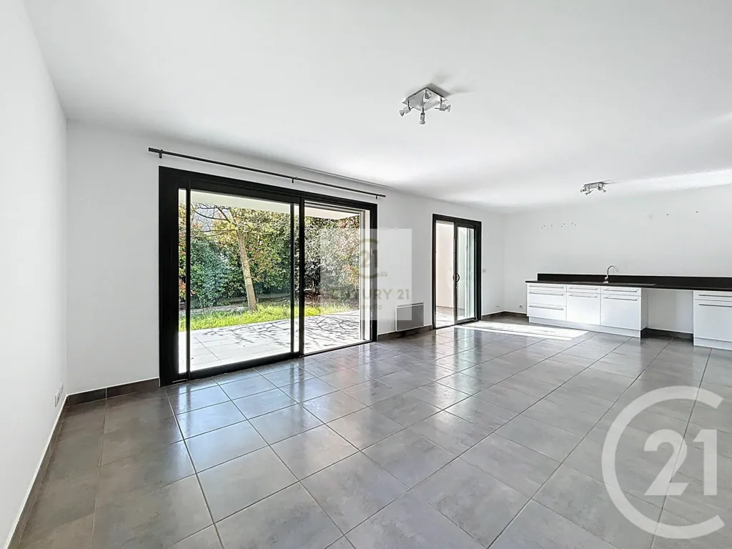 Kitchen - Contemporary House with Garden in Combaillaux