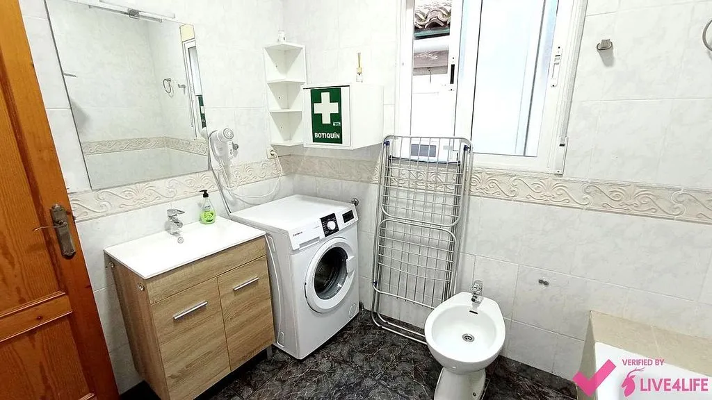 Salles de bain - Apartment with Balcony in El Cabañal, Valencia