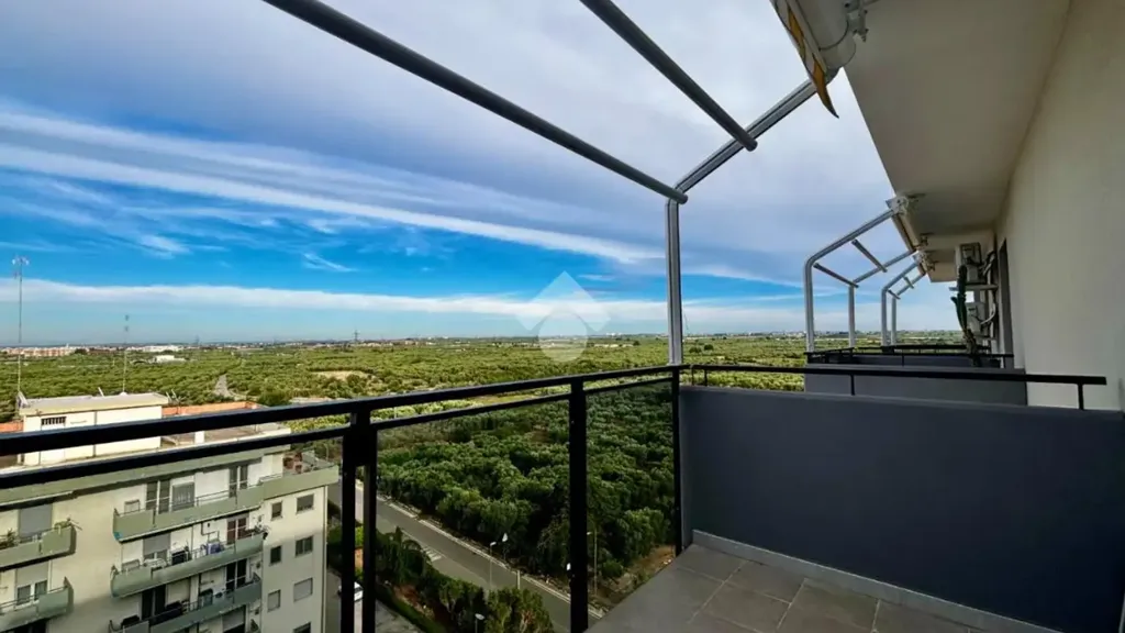Balcon - Top-Floor Apartment with Balcony in Loseto