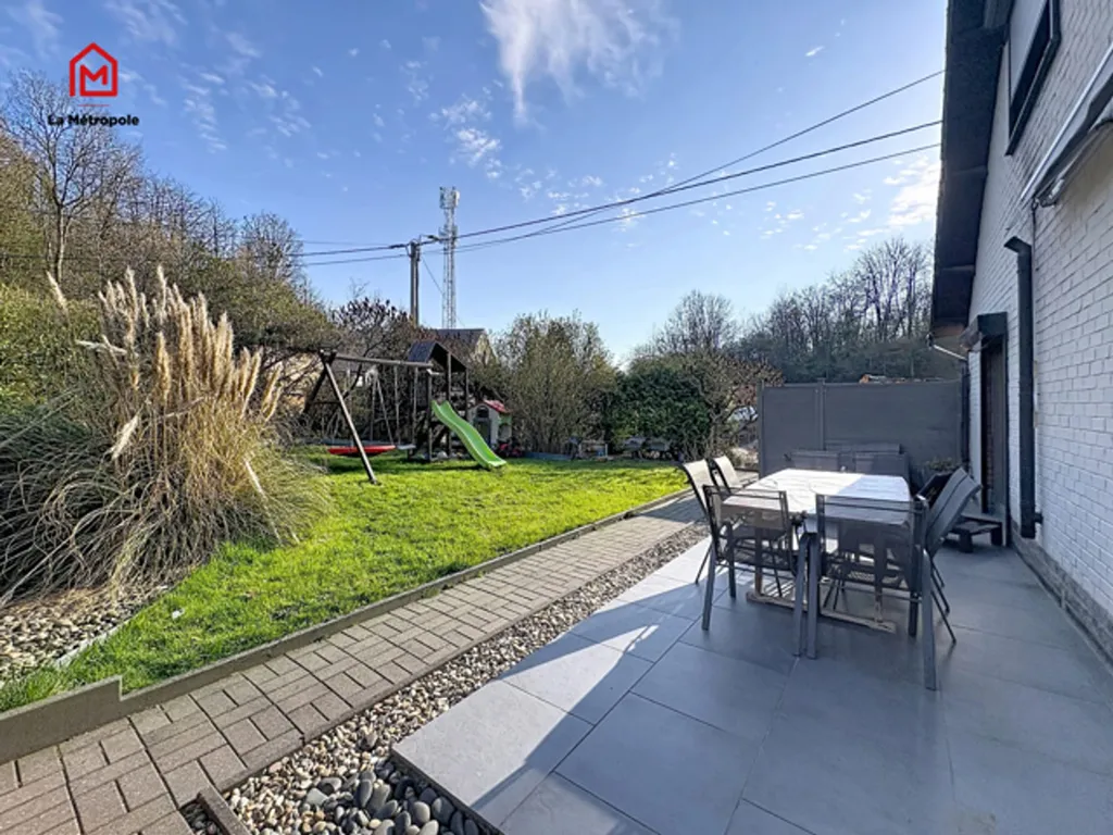 Jardin - Villa de Plain-Pied avec Piscine à Biesme