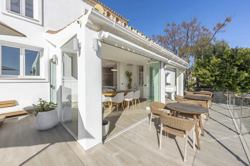 Terrasse - Refurbished Villa with Sea Views in La Duquesa