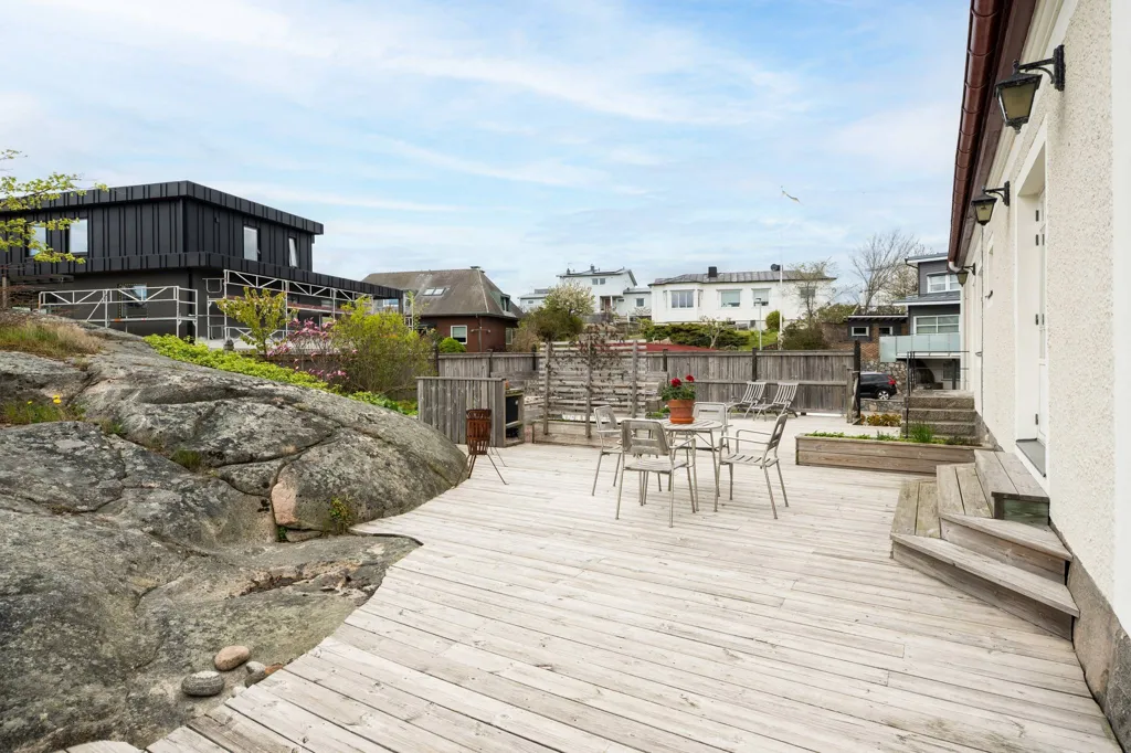Terrass - Iconic Villa with Private Boat Dock in Ängholmsparken