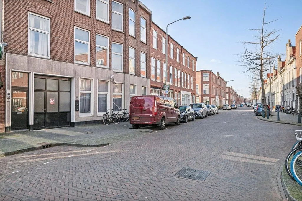 Välivaade - Renovated Apartment with Balcony in The Hague
