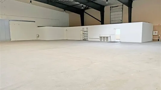 Stanze - Warehouse with High Ceilings in Viborg