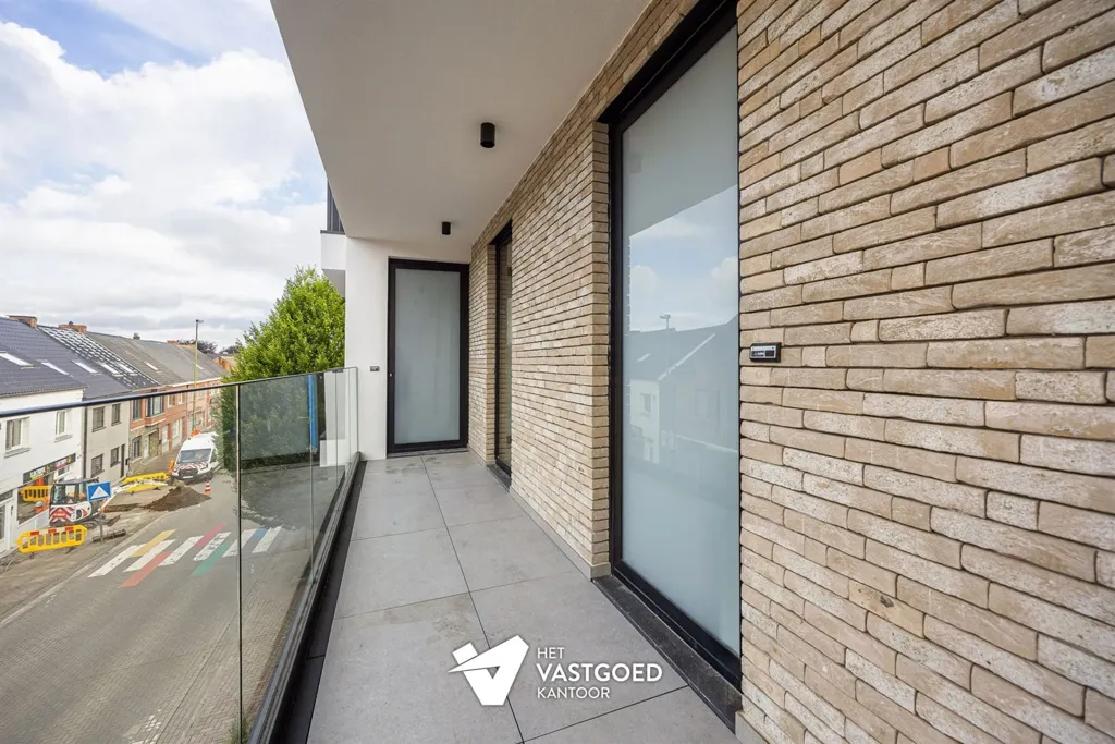 Balcone - Newly Built Apartment with Terrace in Ham