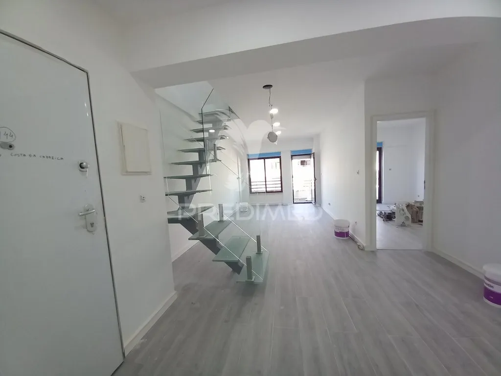 Pièces - Restored Duplex with Sea View in Costa da Caparica