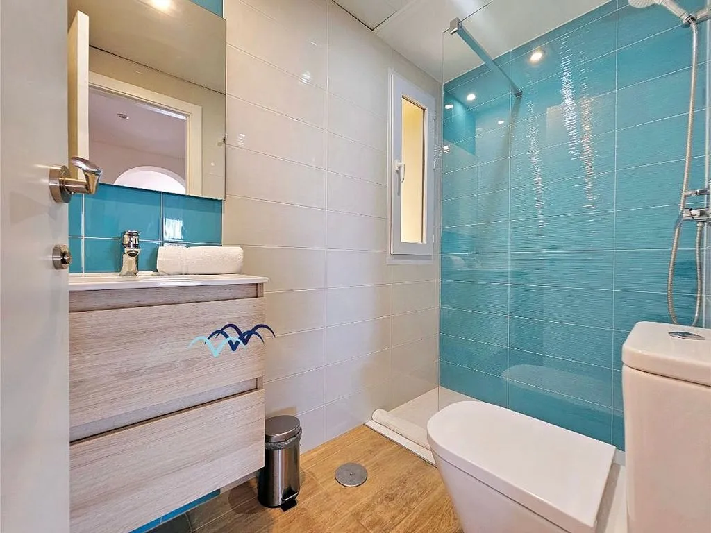 Bathrooms - Chalet with Pool and Sea View in Golf Area