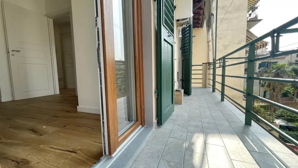 Balcony - Rusticated Flat with Terrace in San Jacopino, Florence