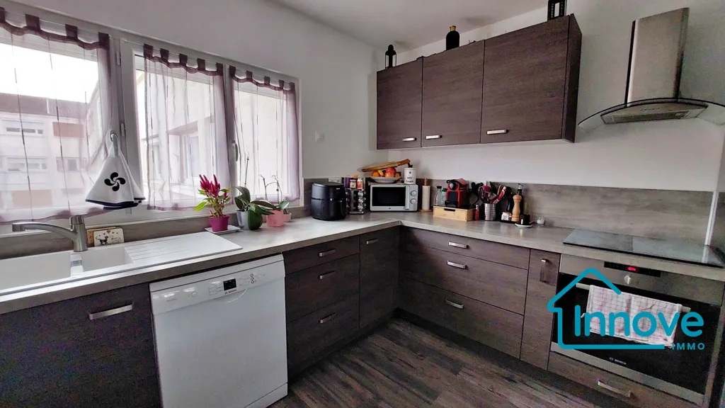 Cuisine - Maison 4 Pièces avec 'Zéro Entretien' à Villepreux