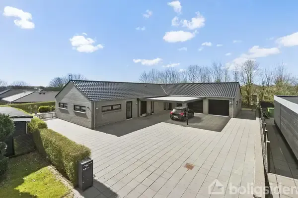 Exterior - Villa with Garden in Esbjerg N
